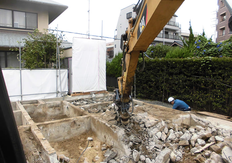 釜石市　基礎解体が必要な理由｜そのまま放置するリスクとは